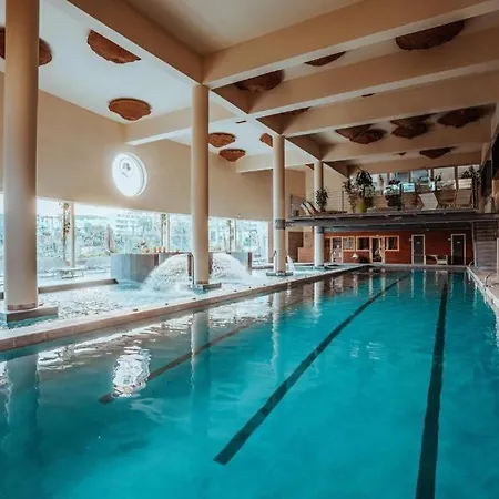 Mara's Higueron West - Suncoast Privilege - 3 Community Pools 公寓 丰希罗拉
