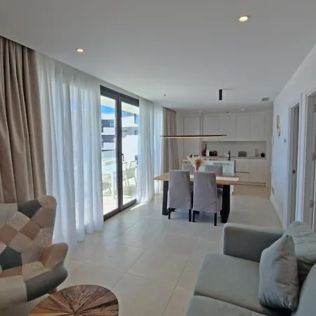 Mara's Higueron West - Suncoast Comfort 公寓 *