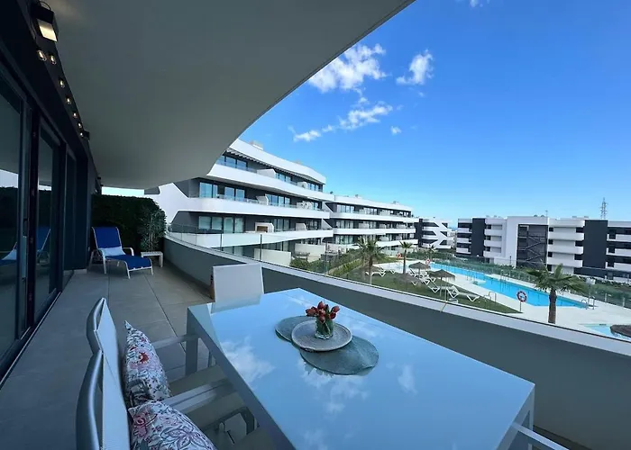 Mara's Higueron West - Suncoast Comfort Apartment