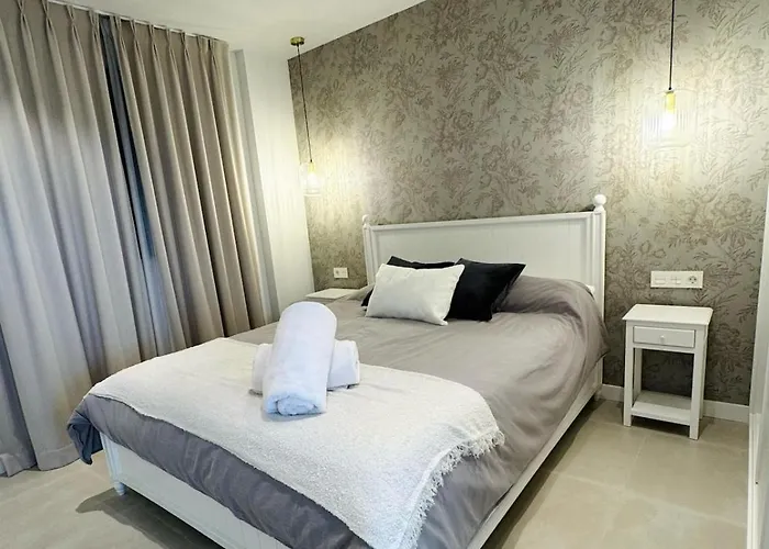 Mara's Higueron West - Suncoast Comfort Apartment Fuengirola