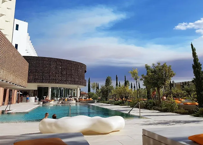 Апартаменты Mara's Higueron West - Suncoast Comfort *