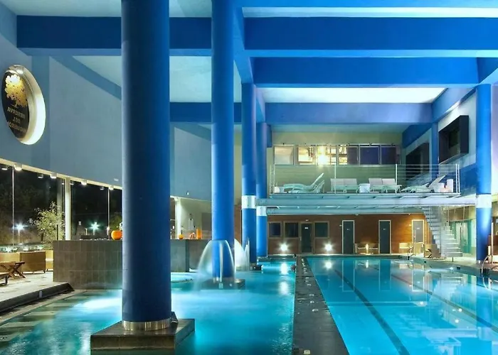 Mara's Higueron West - Suncoast Comfort Апартаменты